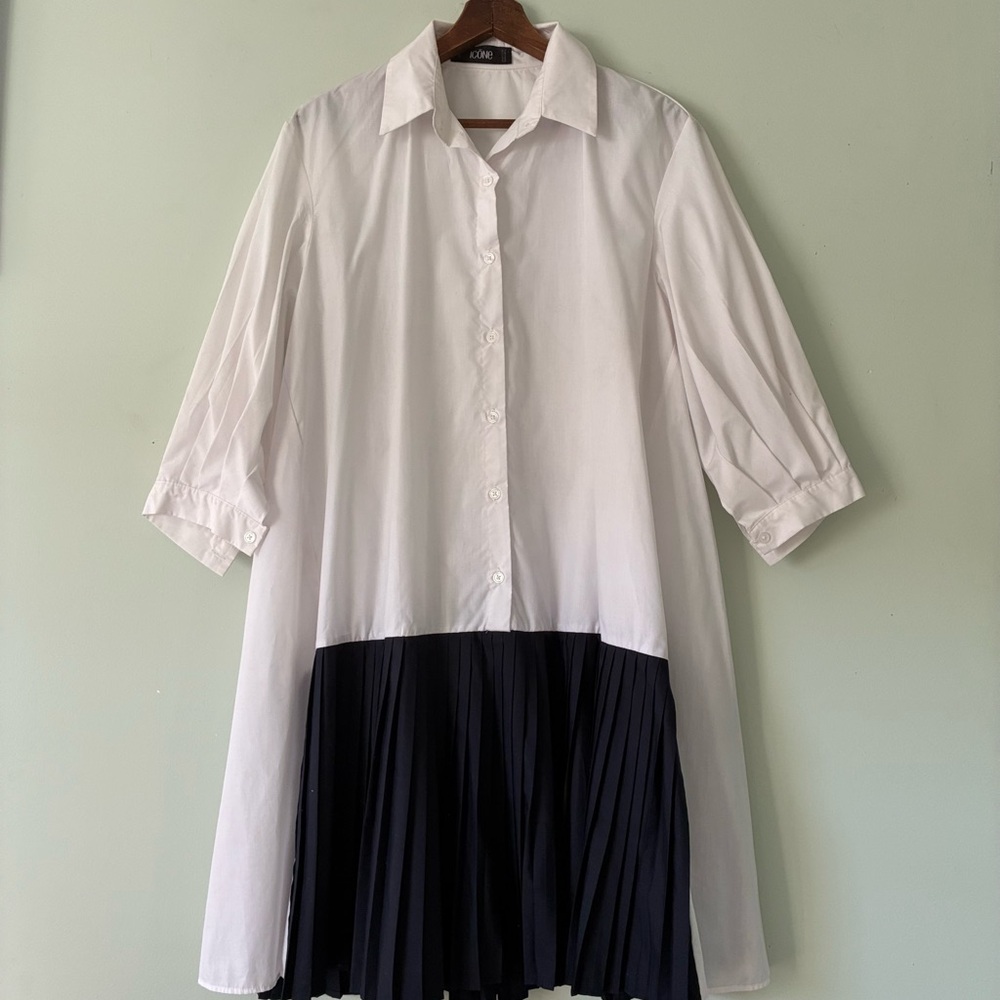 Simons Icone White Pleated Navy Oversize Shirt Dress - Size M - Picture 1 of 11